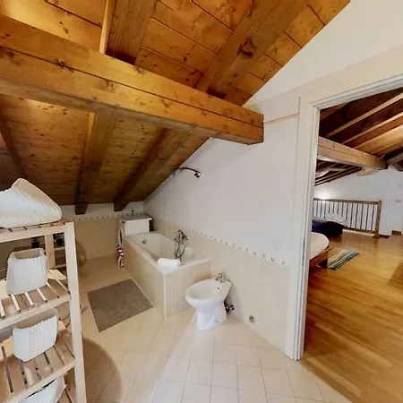 Triestevillas Duplex Attic In The Heart Of The Historical Center 公寓 *
