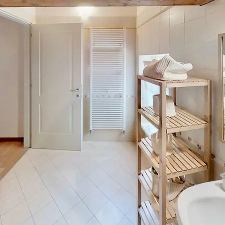 Triestevillas Duplex Attic In The Heart Of The Historical Center トリエステ
